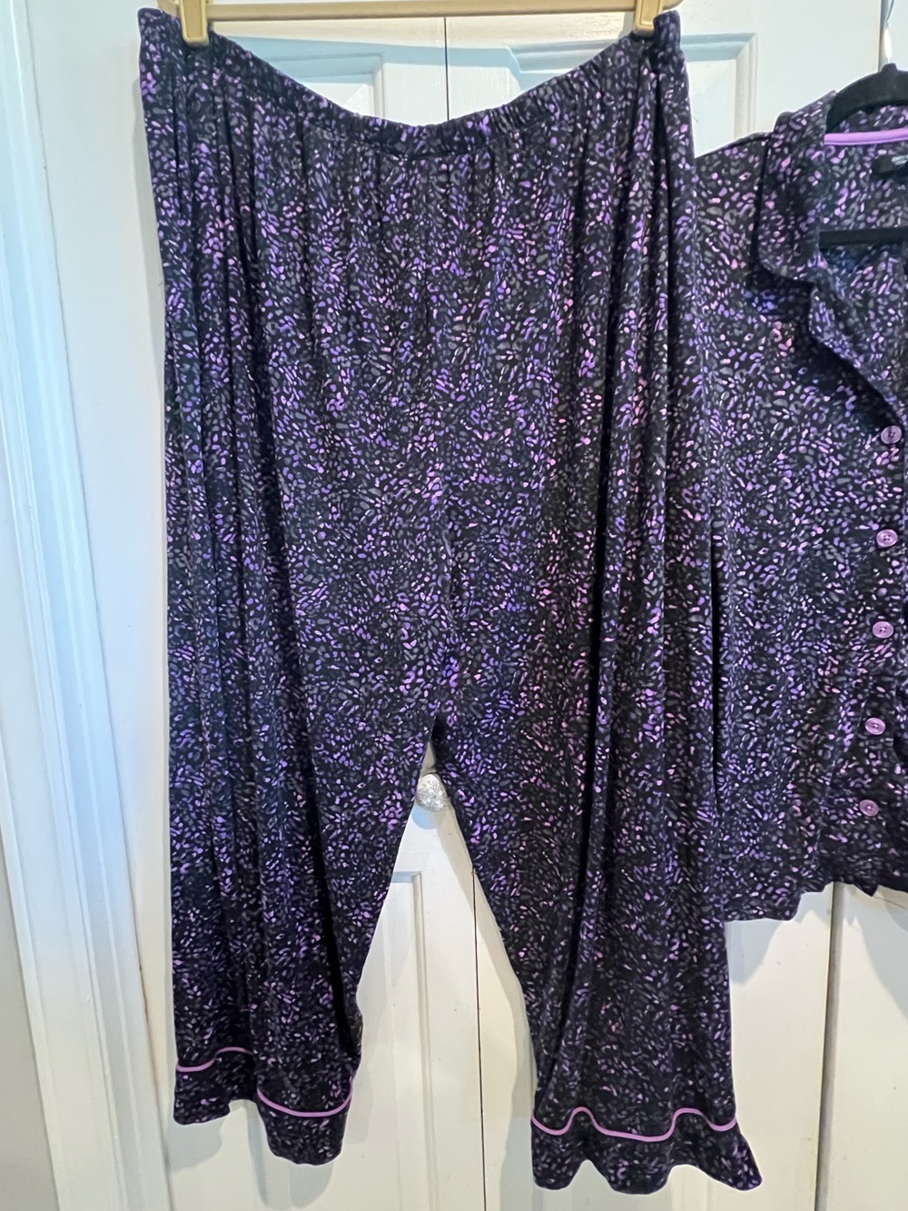 2 Pc Purple💜Printed Pajama Set - Button-Down Top & Pants, Simply Vera - Picture 9 of 14
